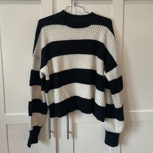 Forever 21 Vintage Black and White Striped Sweater Large